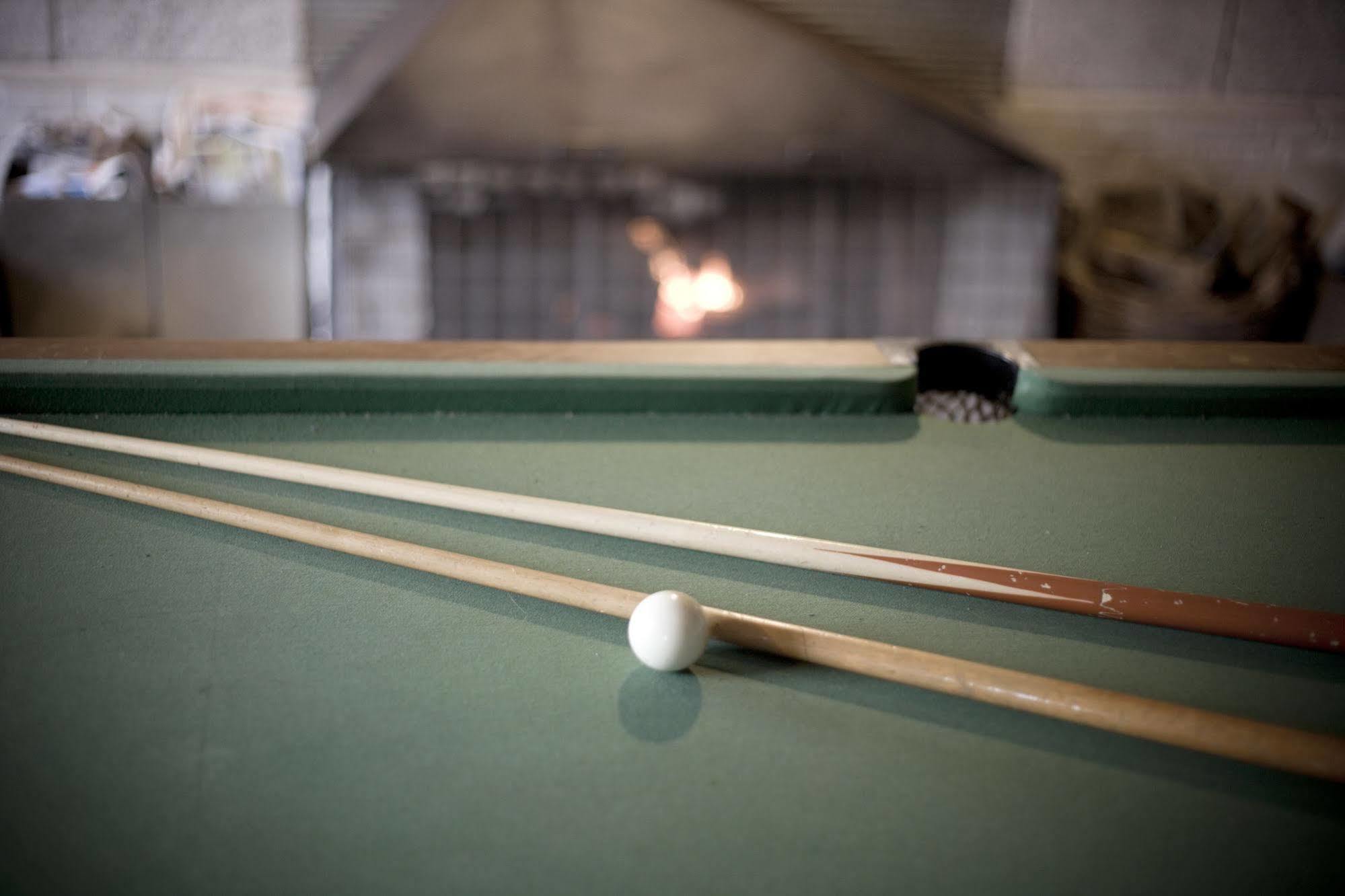 Pinedale Lodge & Apartment 메스번 외부 사진